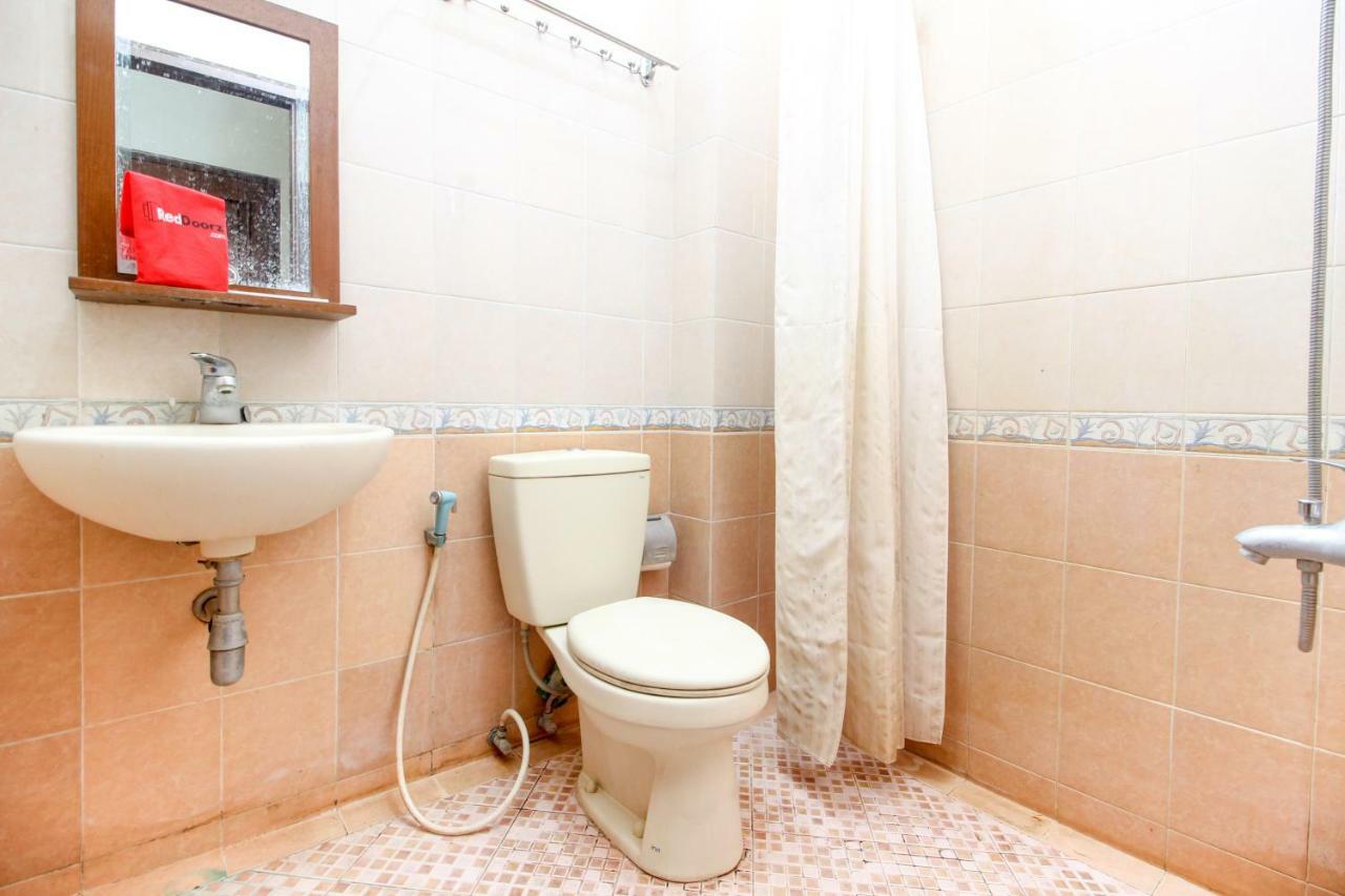 Reddoorz Plus @ Tegal Panggung Джокьякарта Экстерьер фото